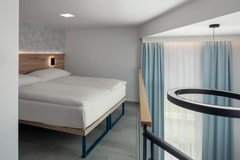 EA Hotel Moment - Vierbettzimmer - Maisonette