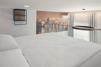 EA Hotel Moment - Doppelzimmer mit Zustellbett - Maisonette