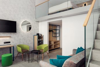 EA Hotel Moment - Doppelzimmer mit Zustellbett - Maisonette